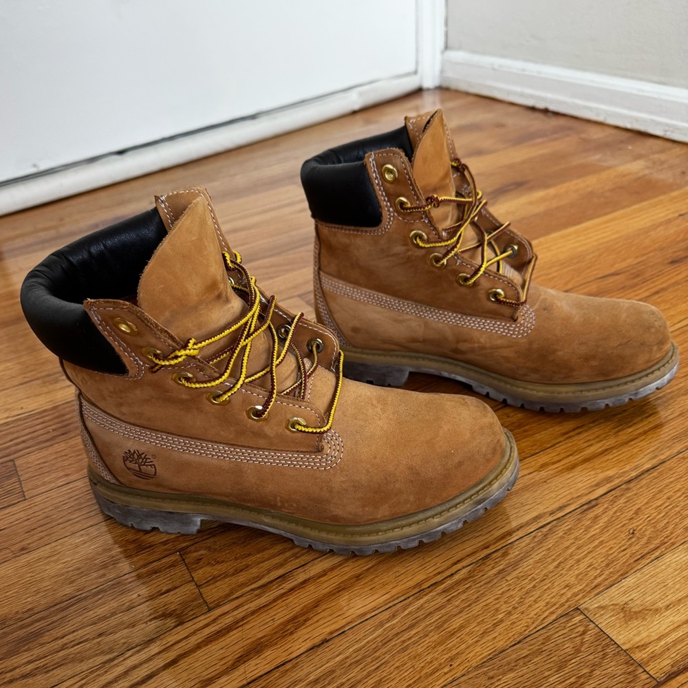 Timberland Black and Tan Leather Boots (WaterProof)